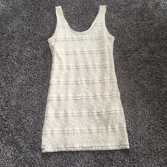Forever 21 Dresses & Skirts - Bodycon Cream Dress